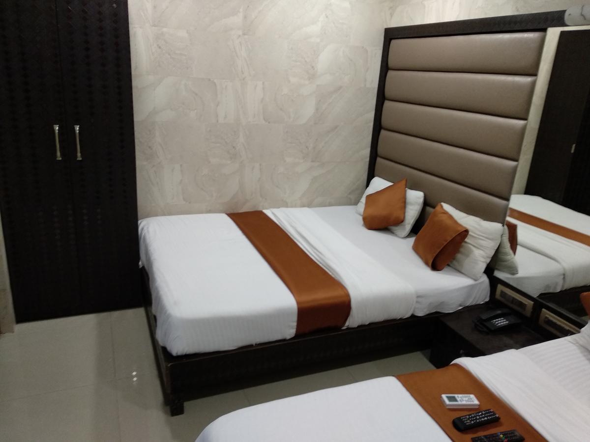 Hotel Karishma Βομβάη Εξωτερικό φωτογραφία