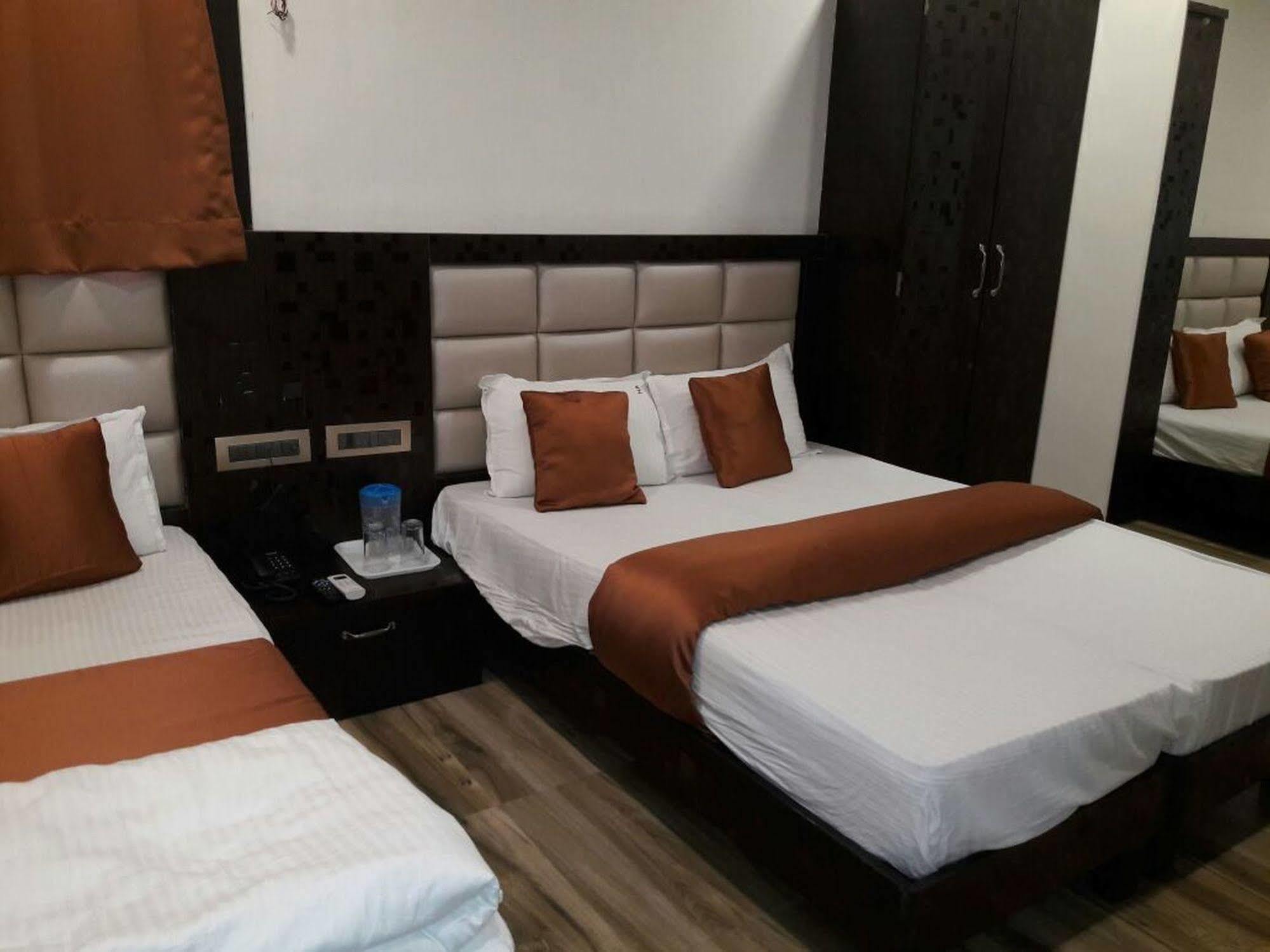 Hotel Karishma Βομβάη Εξωτερικό φωτογραφία