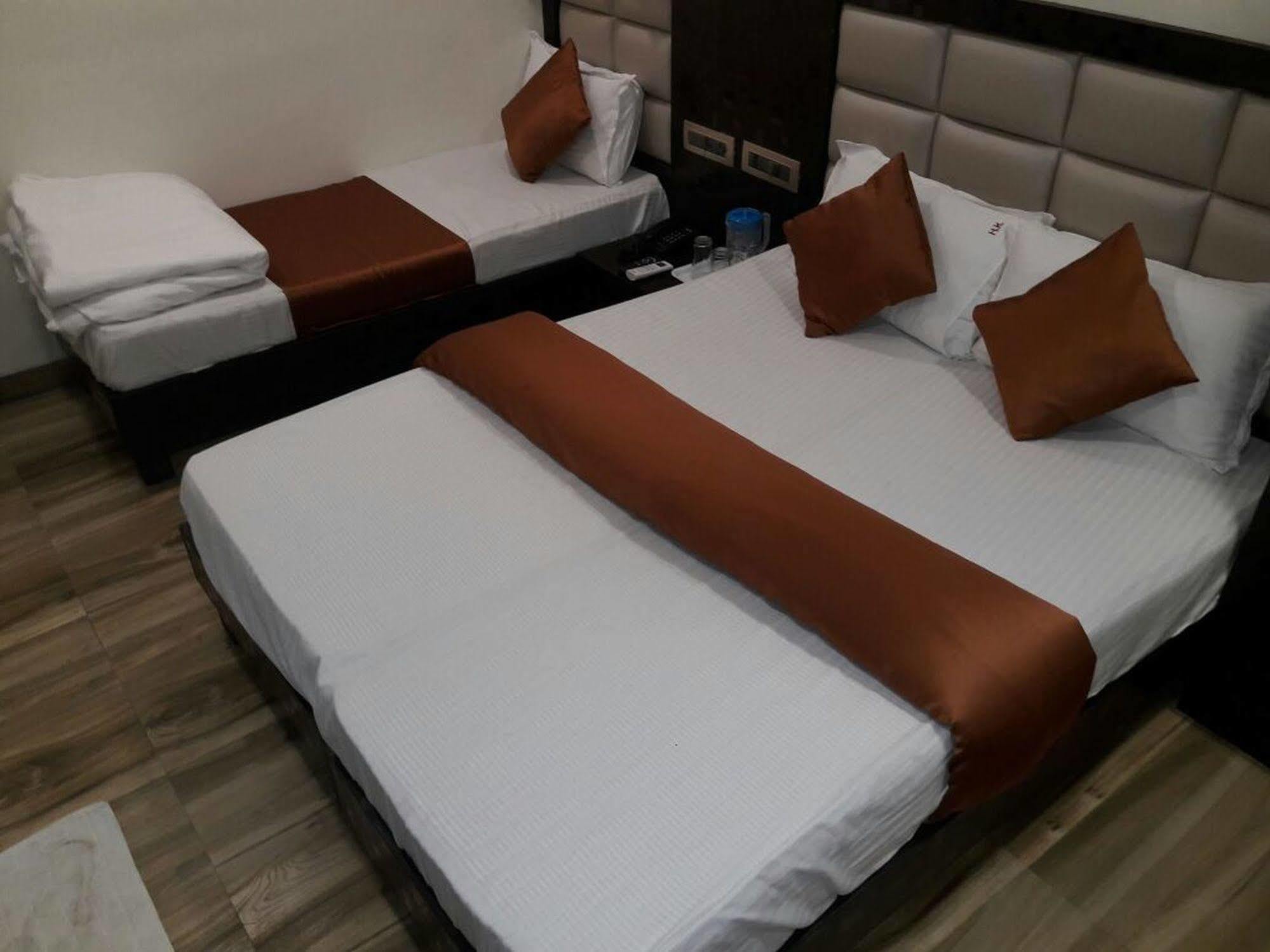 Hotel Karishma Βομβάη Εξωτερικό φωτογραφία