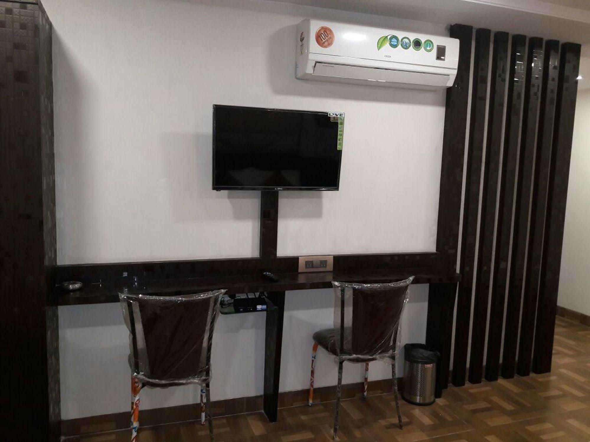 Hotel Karishma Βομβάη Εξωτερικό φωτογραφία
